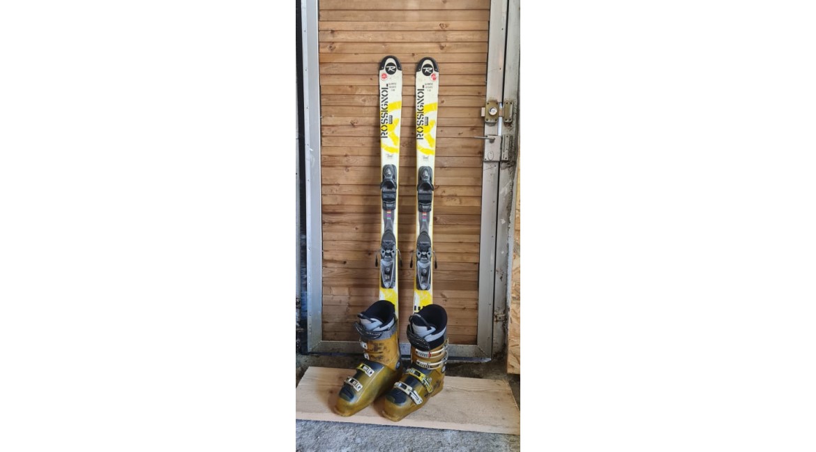Mini-skis + bâtons +...